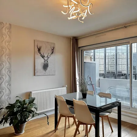 Avec Balcon Vue Sur La Défense * Courbevoie