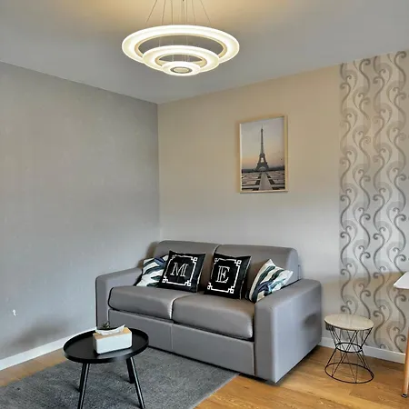 Avec Balcon Vue Sur La Défense Appartamento Courbevoie